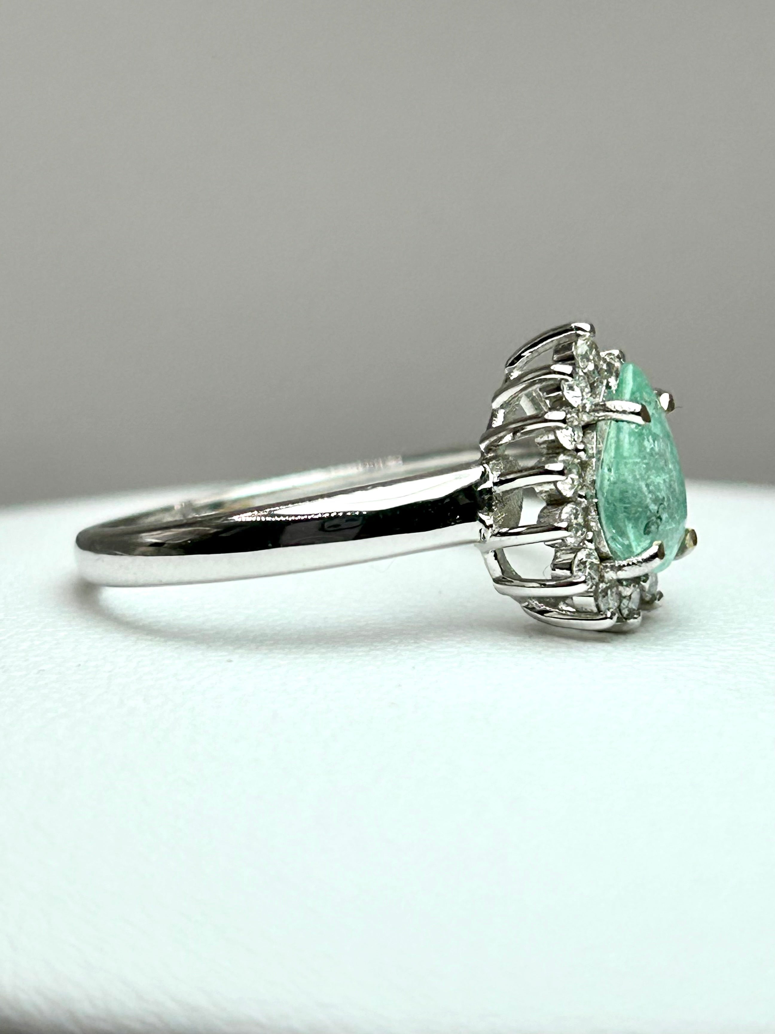 Anello Tourmaline Paraiba neon blue green, diamanti naturali, oro bianco 18k.