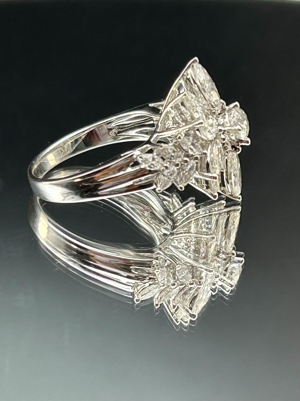 Anello La Regina Diamanti Naturali GIA in oro bianco 18k