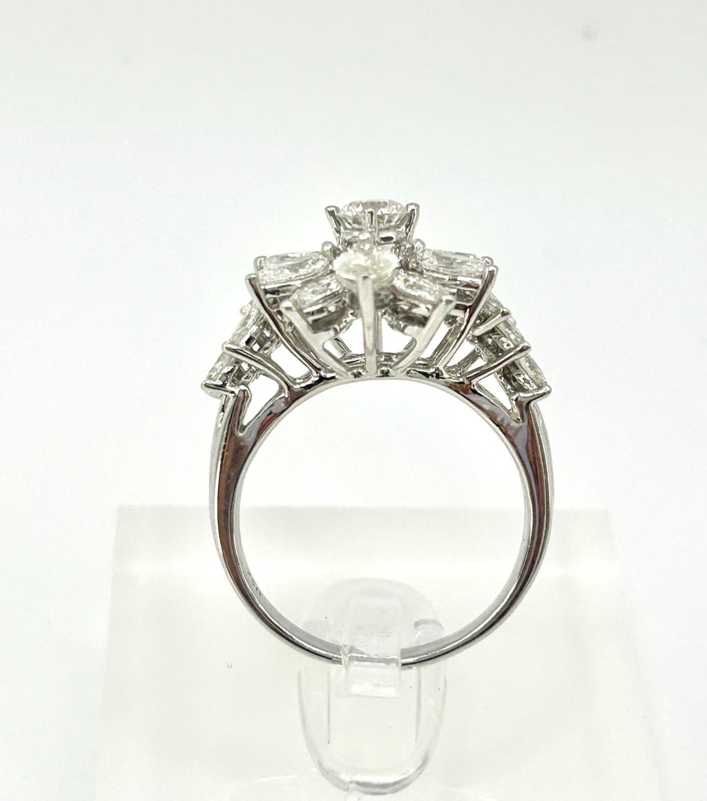 Anello La Regina Diamanti Naturali GIA in oro bianco 18k