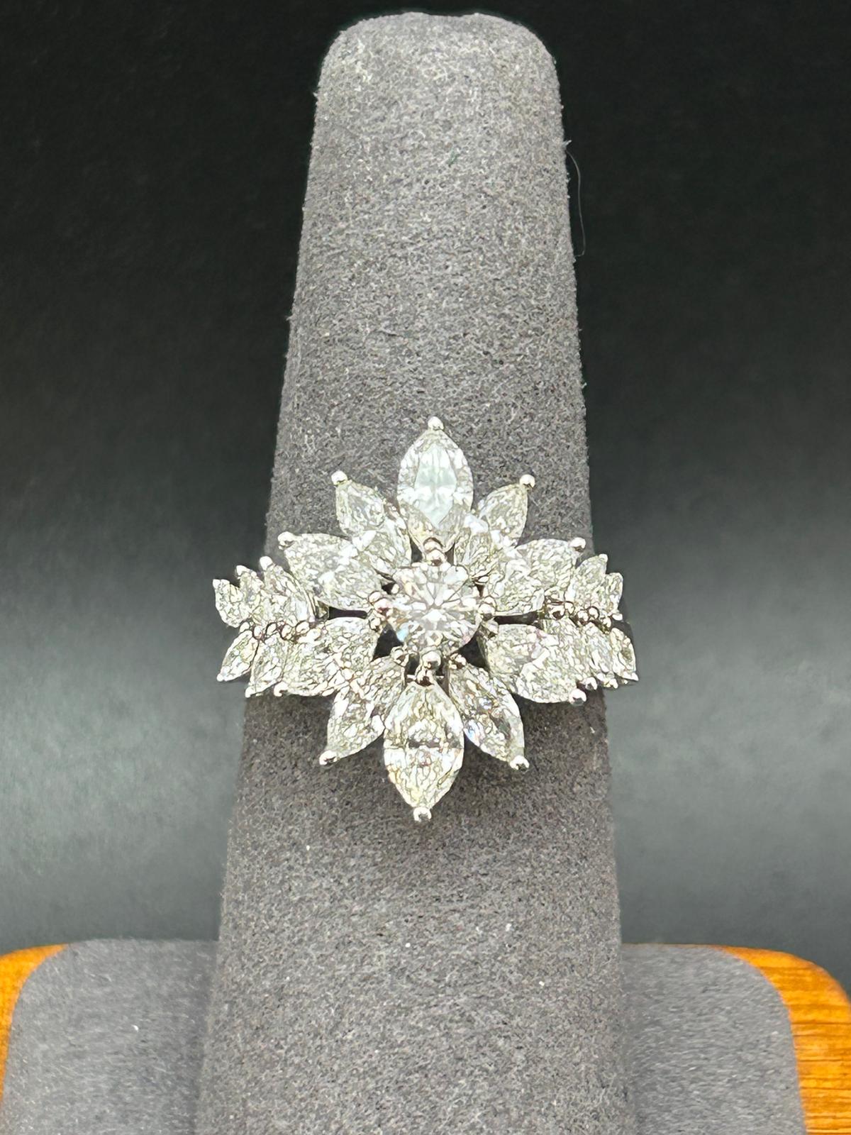Anello La Regina Diamanti Naturali GIA in oro bianco 18k